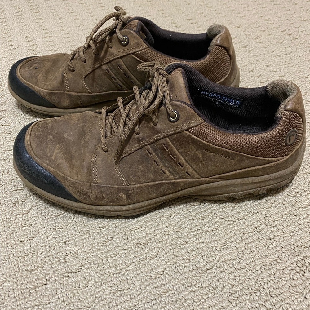 Rockport Brown Leather Hydro-Shield Lace Up Waterproof Mens Shoe, Size 9.5.